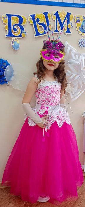 Продам платье одевали один раз пишите звоните