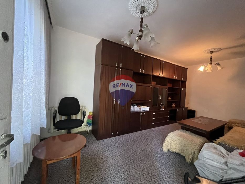 Продава се Етаж от къща в Добрич, Христо Ботев - 120 кв.м за 630 €/кв.м - Снимка #2