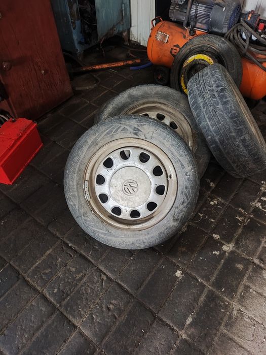 Диски с резиной .