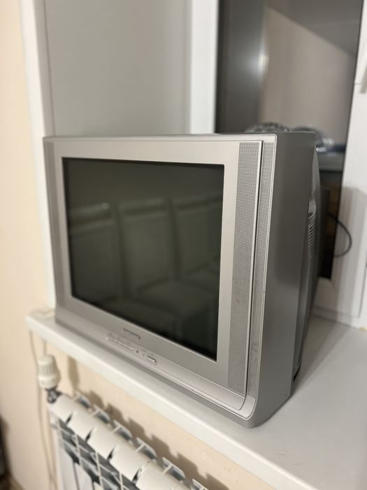 Продам телевизор 3000 тг