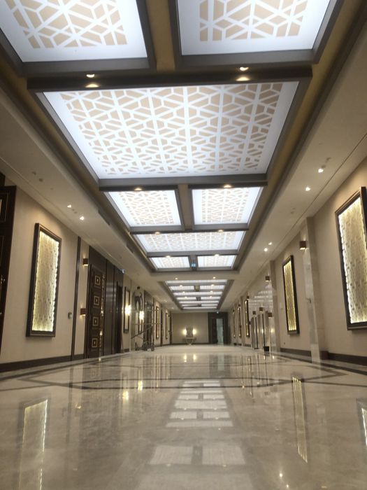 Натяжные потолки и светопропускные потолки