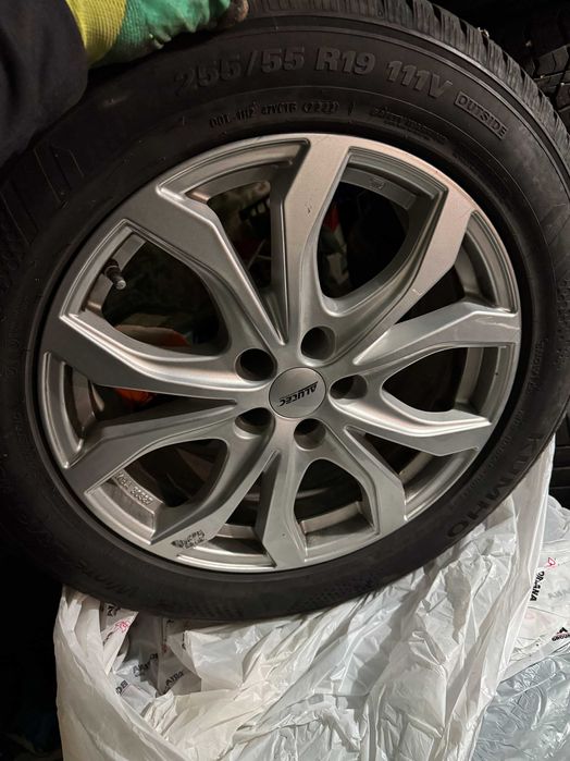 Зимни гуми с джанти Kumho 255/55R19
