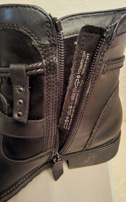 Ghete piele negre Tamaris