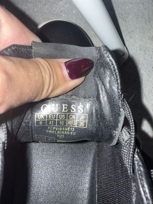 Нови маратонки Guess 41н