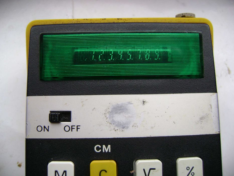 Продавам 2 броя ретро калкулатора Casio Personal M1 и ЕЛКА 105