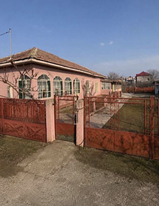 Casa de vanzare