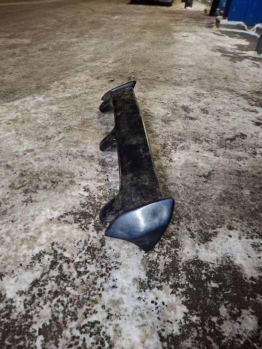 Продам спойлер поджеро