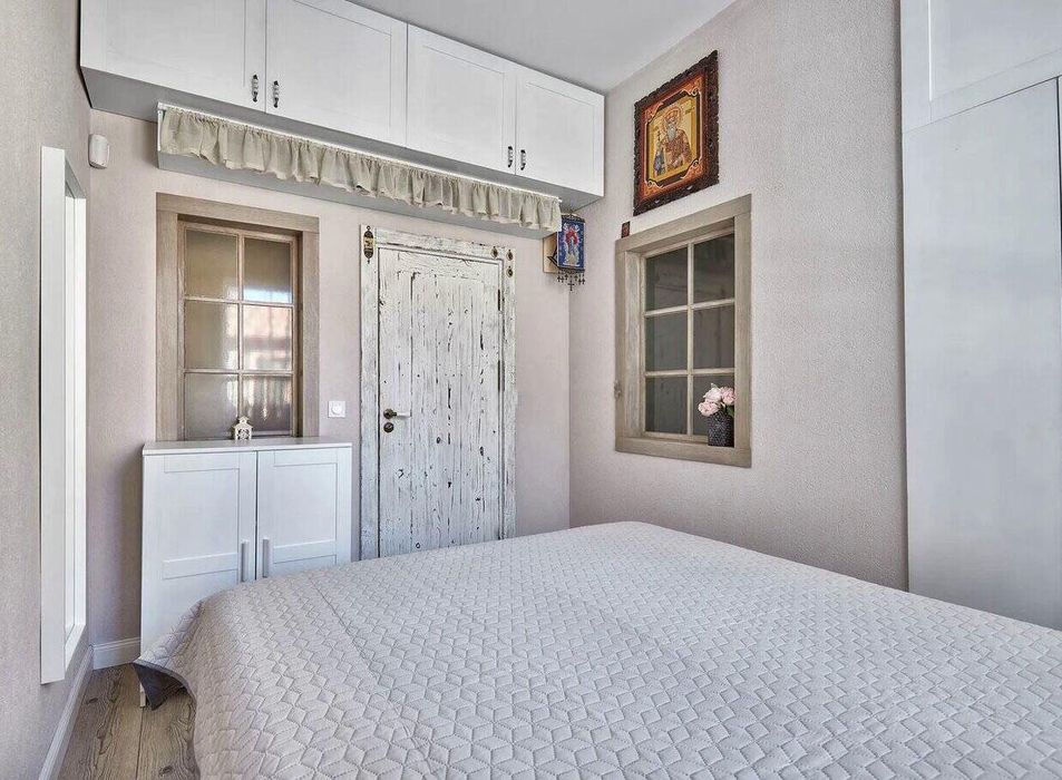 Дава се под наем Тристаен апартамент в Бургас, Център - 70 кв.м за 765 € - Снимка #4