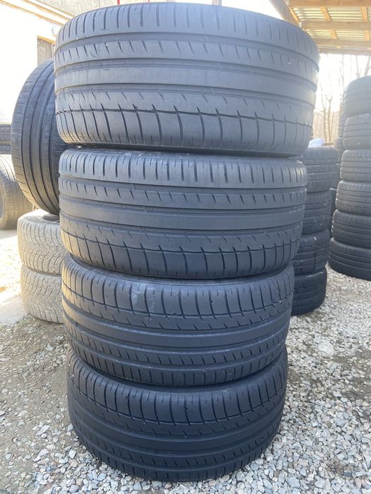 Комплект разноширокие шины 255/35R20 275/35R20 Triangle.