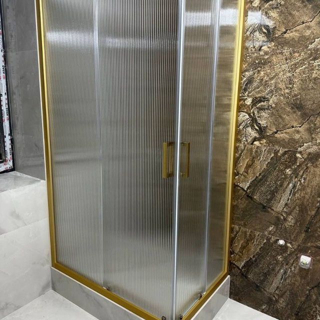 Душевые кабины и стеклянные перегородки