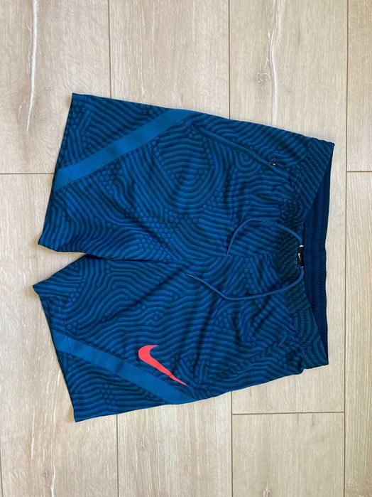 Найк Nike Stryke  Dri Fit къси панталони къс панталон шорти размер М