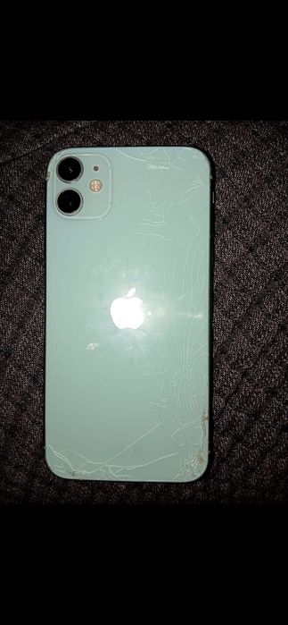 iPhone 11 baterie 74