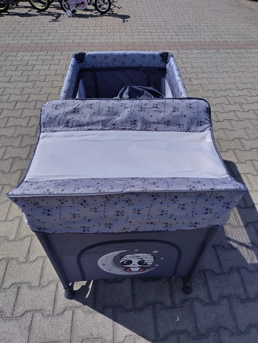 LORELLI Детска кошара на 2 нива с повивалник MOONLIGHT сив