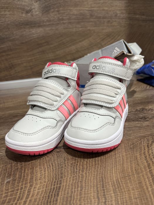 Кецове адидас. Нови!