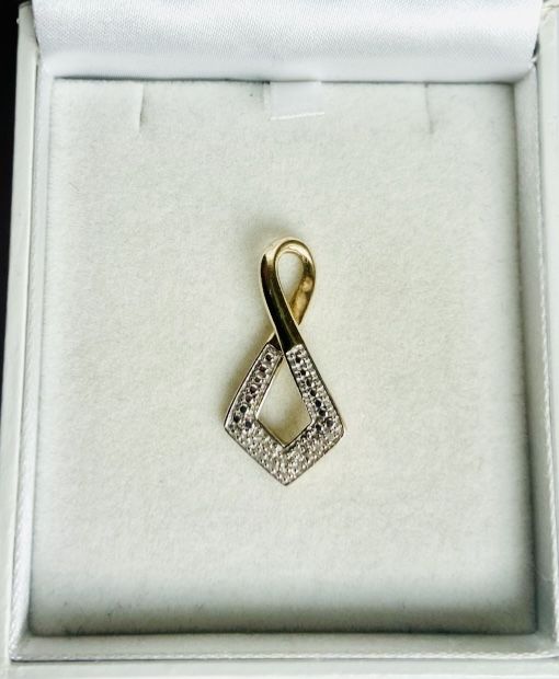 Pandantiv din argint aurit cu diamante