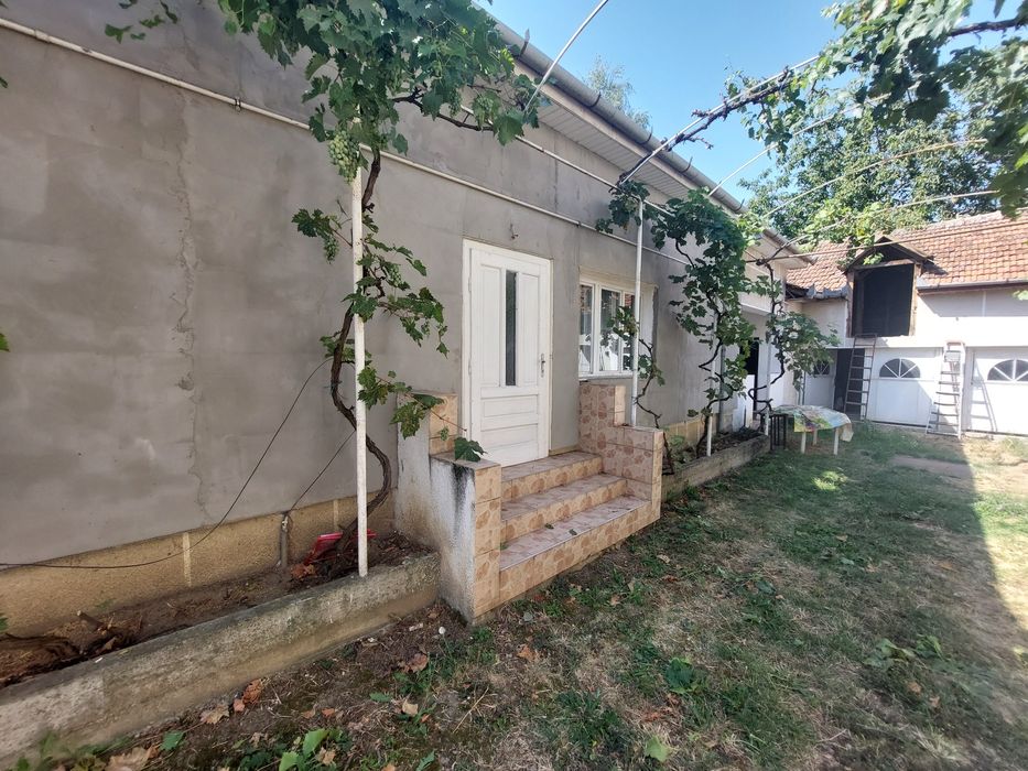 Casa de vânzare parter+etaj