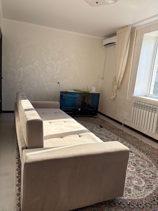 Диван новый имеется три подушки 270см