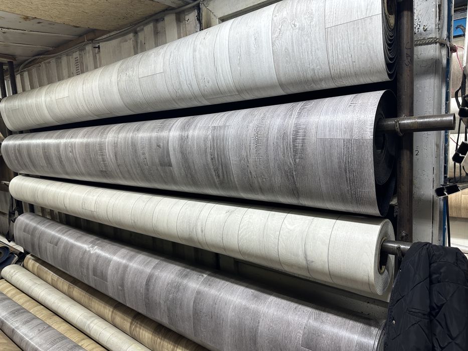 Линолуем плинтус