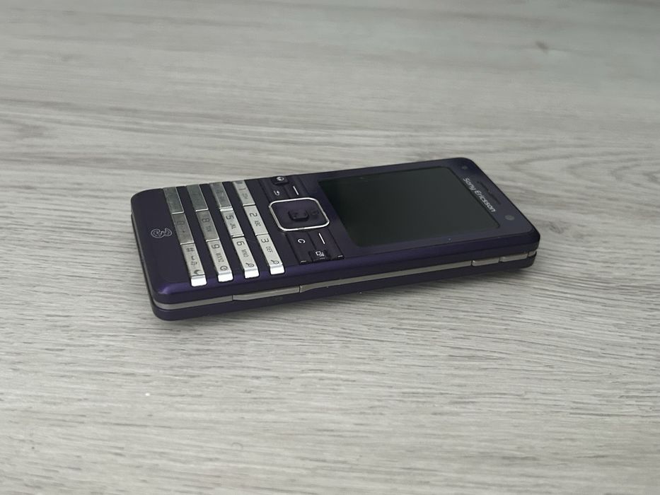 Sony Ericsson K770 Purple – RAR + Cyber-shot!