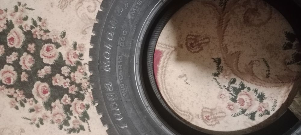 Продам резину новую.