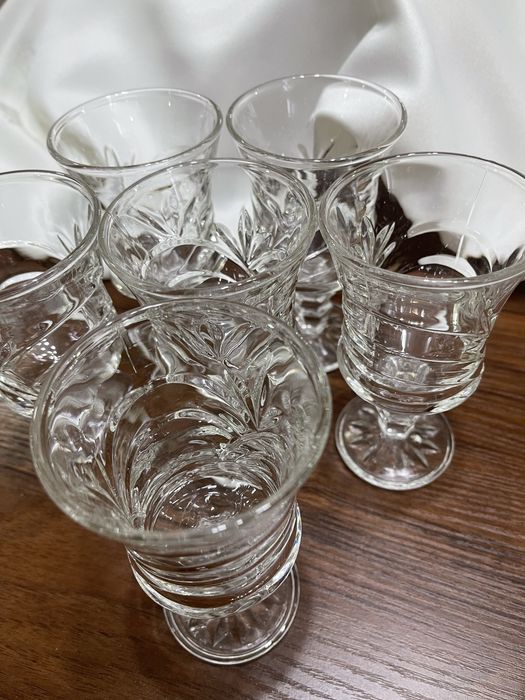 Стеклянные фужеры