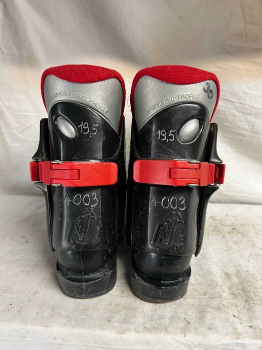 Clapari ski schi copii Nordica marime EUR:29.5 Mondo:19.5