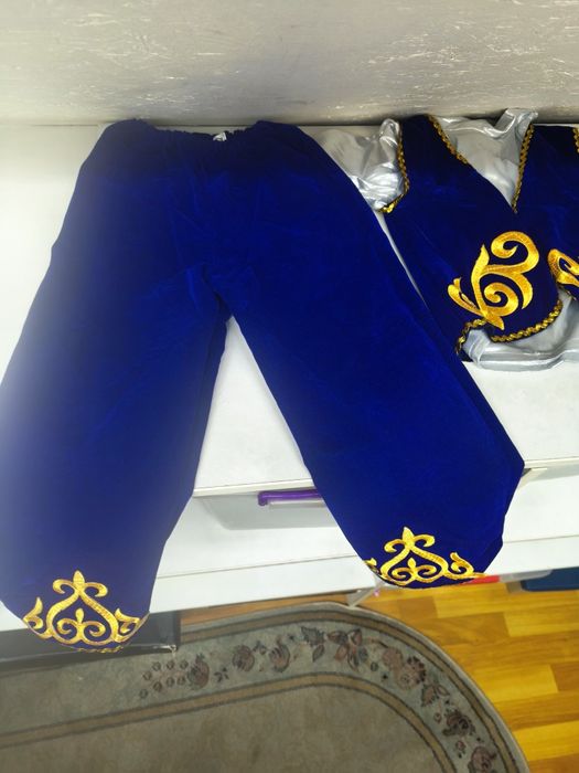 Костюм детский на 3-4 годика