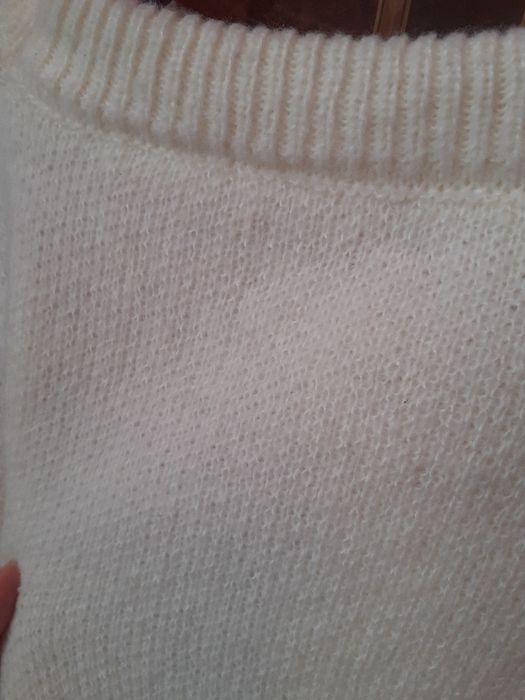 свитер, с мишкой.