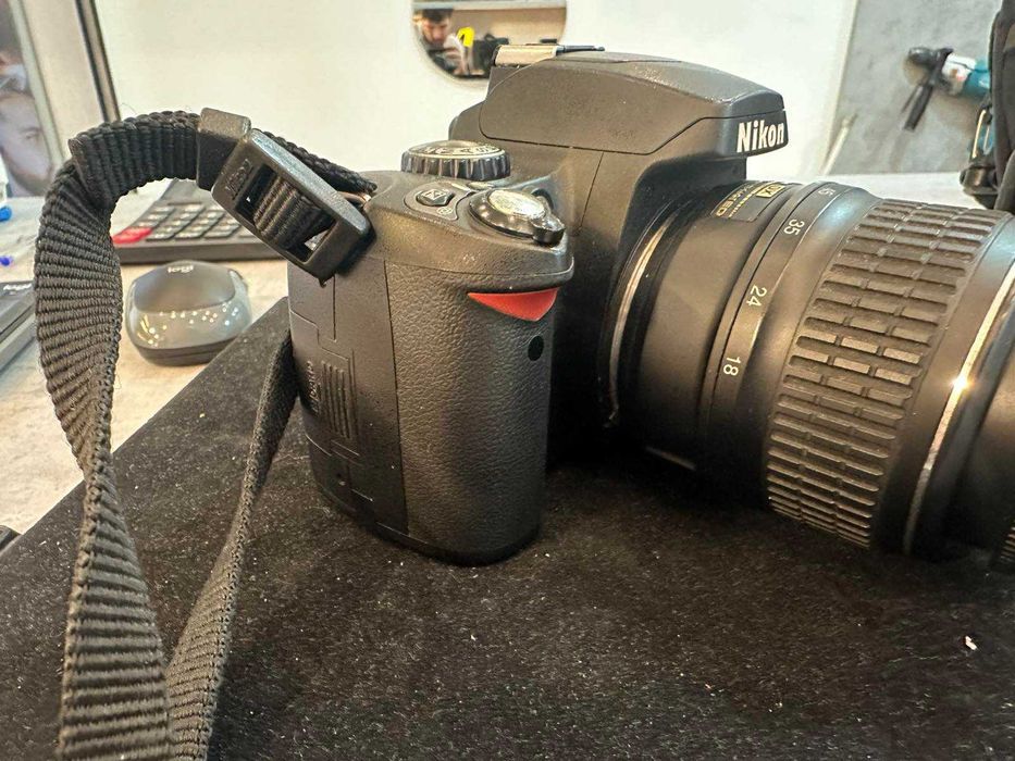 Фотоапарат Nikon d40