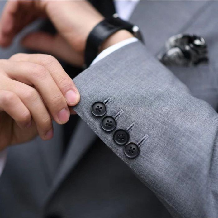 Новый костюм. 48. 100% шерсть.