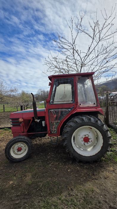 Vând tractor U445 Mat craiova din 1992