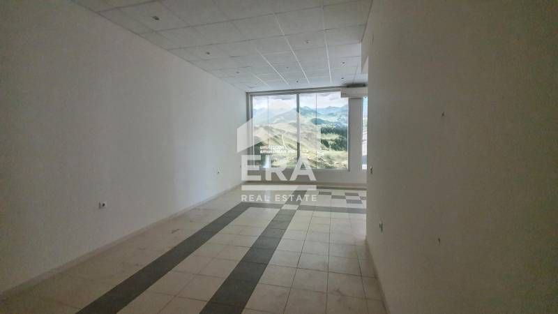 Продава се Магазин в Варна, Възраждане 1 - 358 кв.м за 825 €/кв.м - Снимка #6