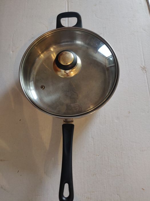 Tigai inox cu capac sticla Domotec Germania si fără capac