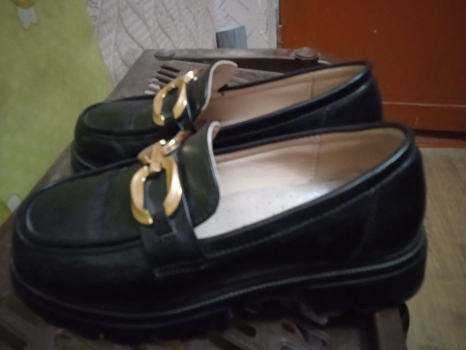 Обувь Ботинки, кроссовки