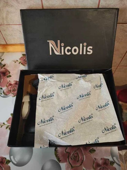 Vand ghete pentru dama, piele, marimea 41