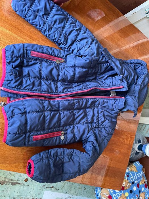 Куртка осенняя на мальчика 4-5 лет