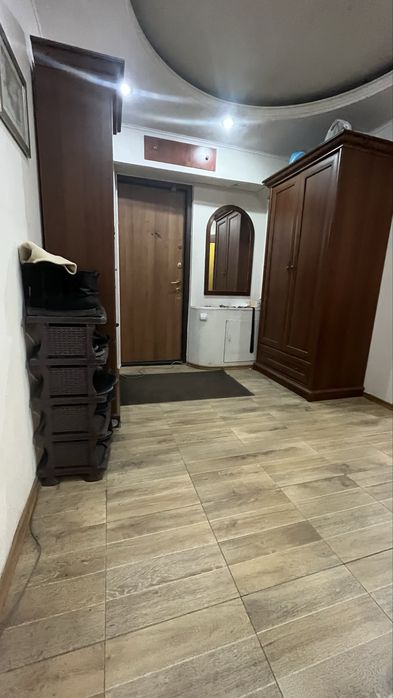 Продается 3 ком.квартира рядом с АПК