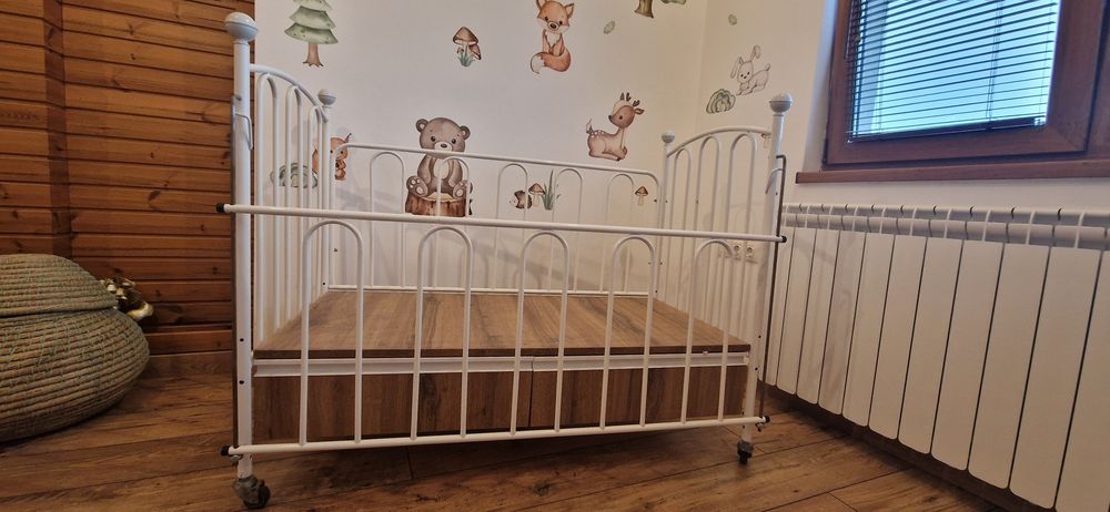 Детско легло на колелца