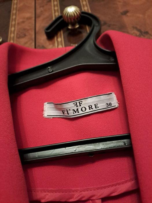 платье-пиджак красного цвета