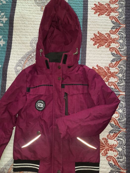 Куртка  на девочку 10л.