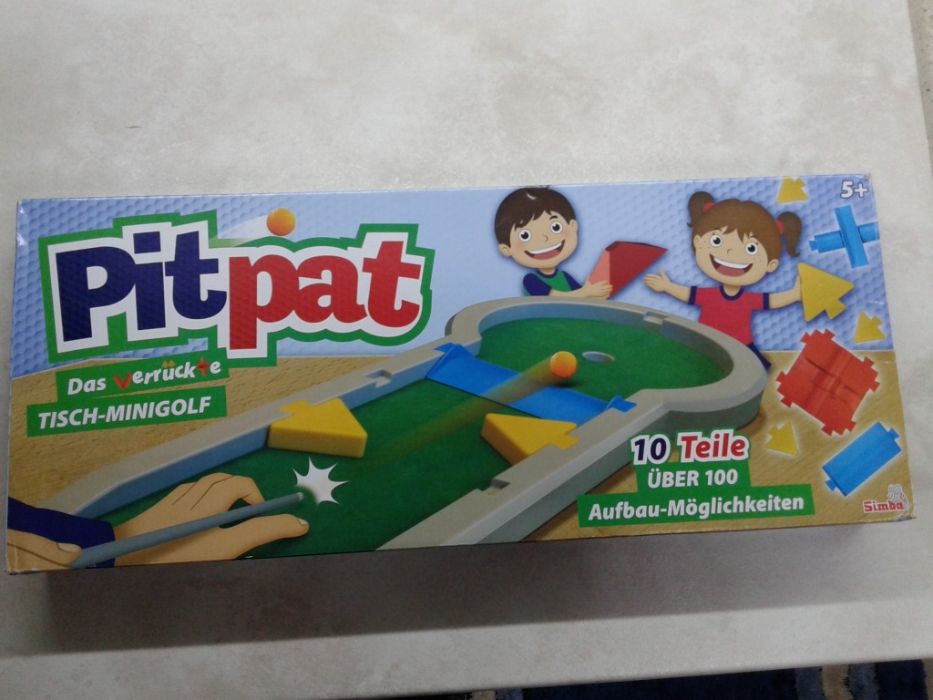 Маса за мини голф pit pat.