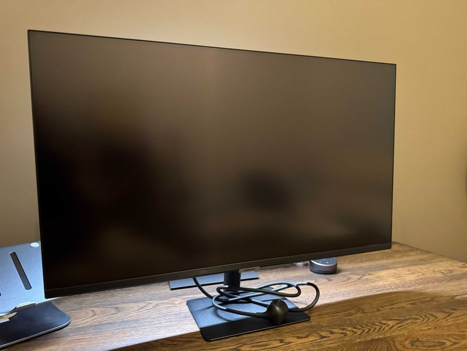 Monitor Smart LED VA Samsung 32", 4K UHD, HDMI, FreeSync, Vesa, Negru