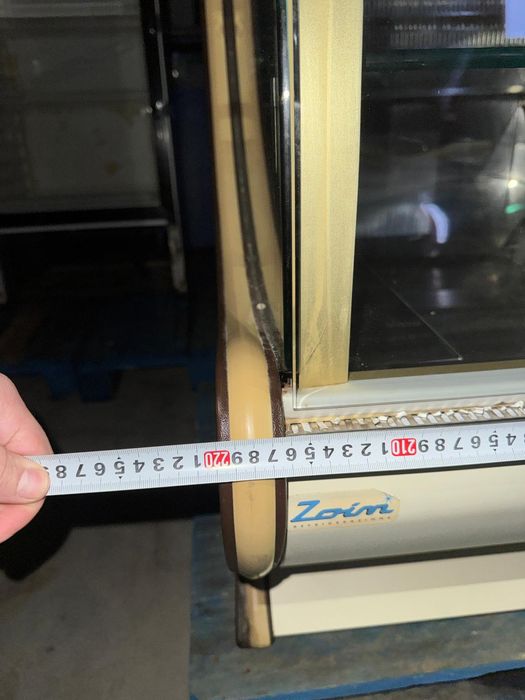 Vitrina preparate 220 v