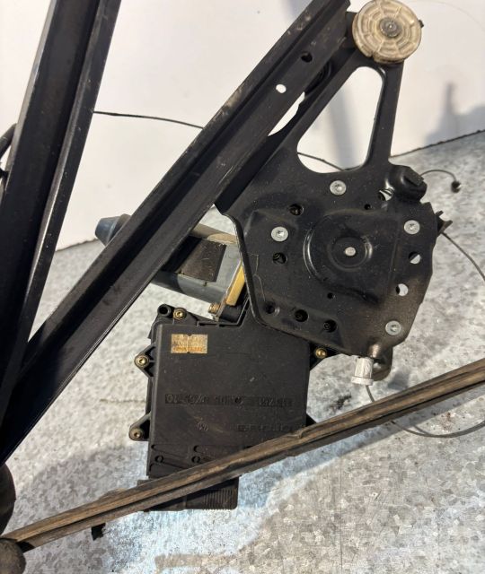 Motoras macara geam fata stanga 1 397 328 048 Volkswagen VW Sharan pr