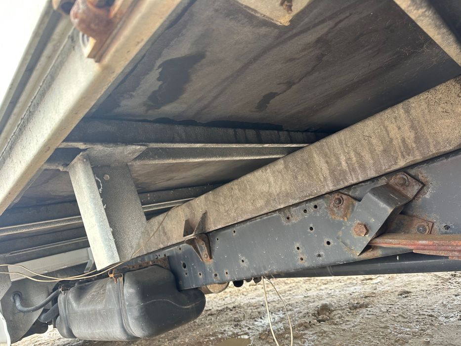 Продавам каросерия за ивеко дейли 4.30 с конструкция