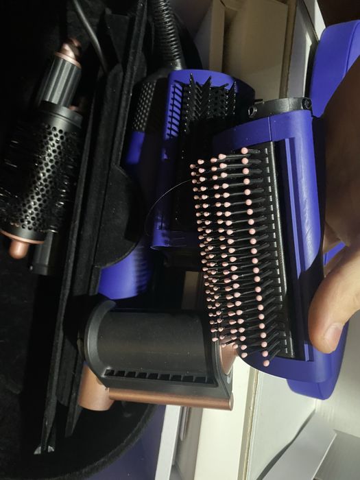 Продам Dyson пользовались 3 месяца