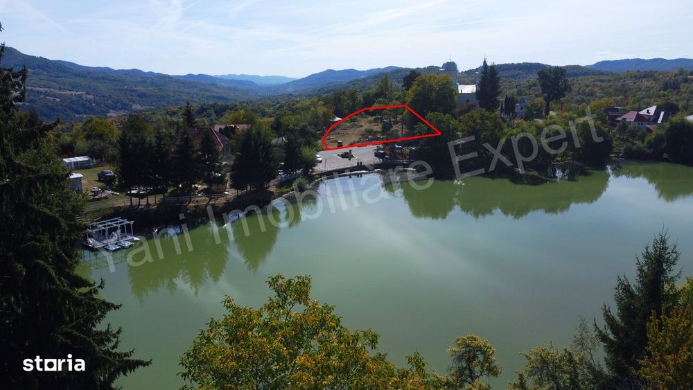 Teren de vânzare în comuna Nucșoara, județ Argeș.
