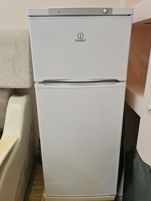 Продам холодильник в отличном состояний