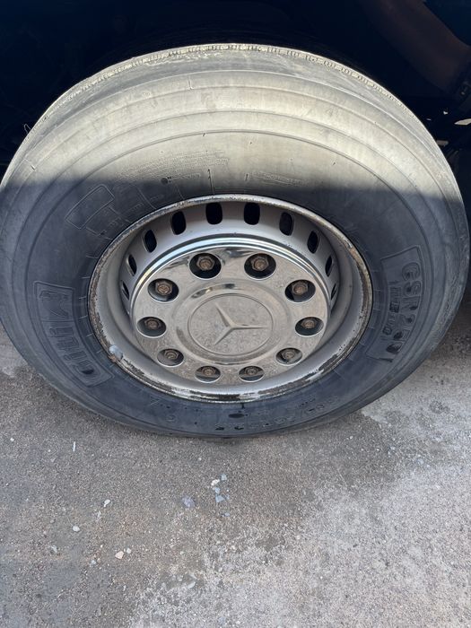 Продам резину 315/60