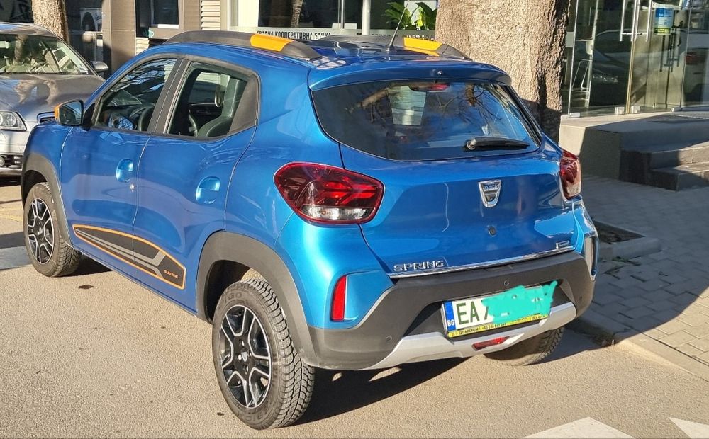 Продавам Дачия Спринг